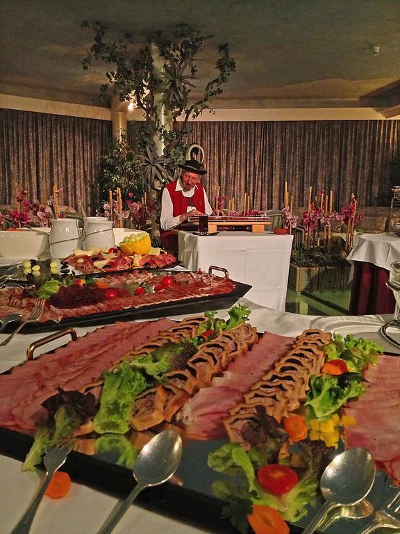 Alpen Hotel 4*